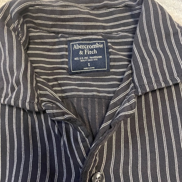 Abercrombie & Fitch Shirt - Picture 2 of 2